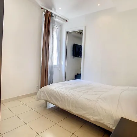 1 Bedroom Notre Dame 2 Mins From The Croisette And The Palais 225 شقة كان